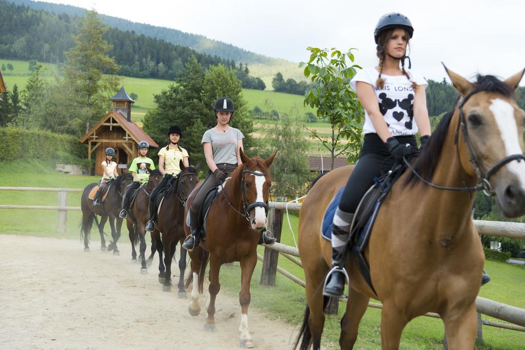 Hotel Muhr Pollauberg ภายนอก รูปภาพ